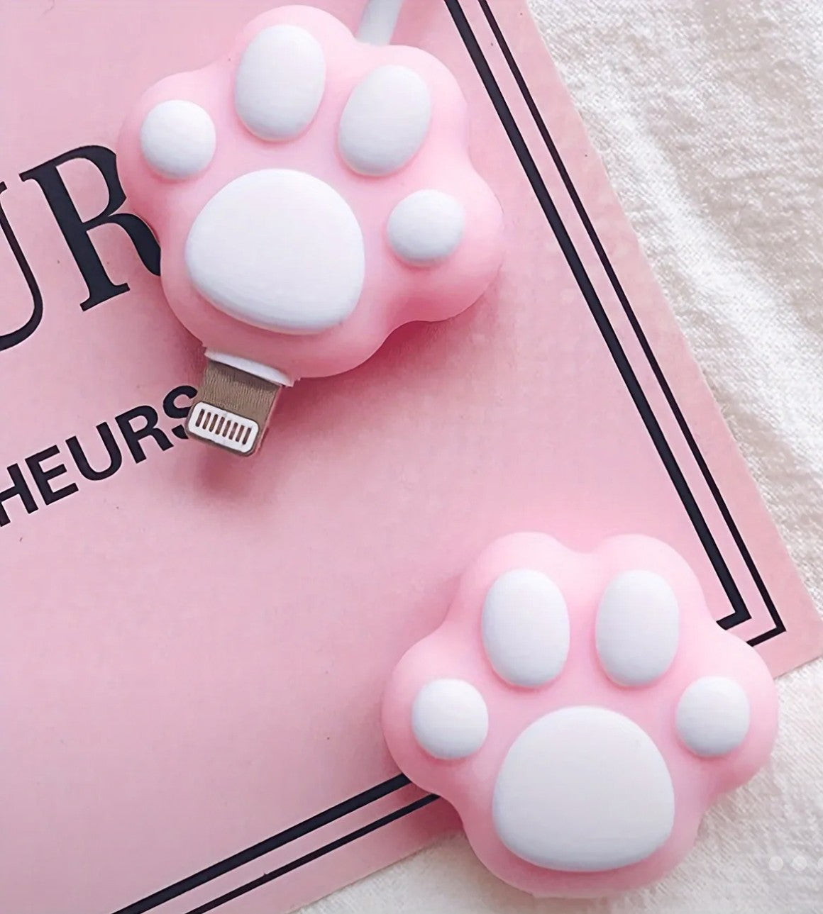 Paw cable clip